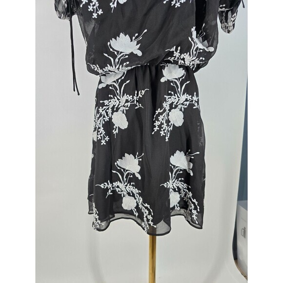 $440 Alice + Olivia Holden Embroidered Cold Shoulder Dress Large L - Picture 10 of 16
